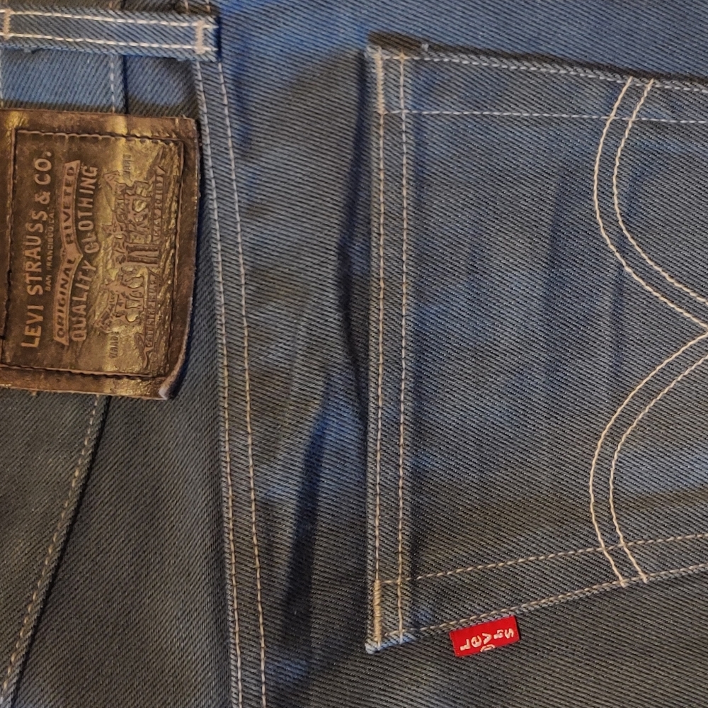 Levi's